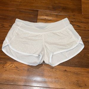 Lululemon short-shorts
